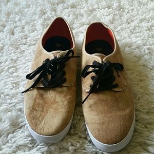 New Emerica Skateboarding Shoes
