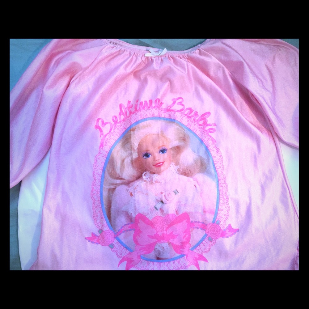 Vintage 1991 girls Barbie nightgown
