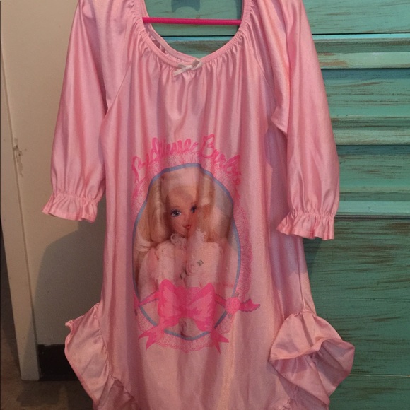 Vintage 1991 girls Barbie nightgown