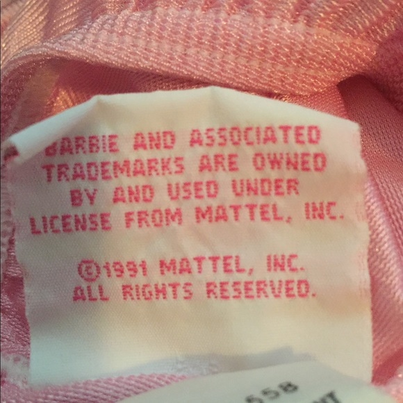 Vintage 1991 girls Barbie nightgown