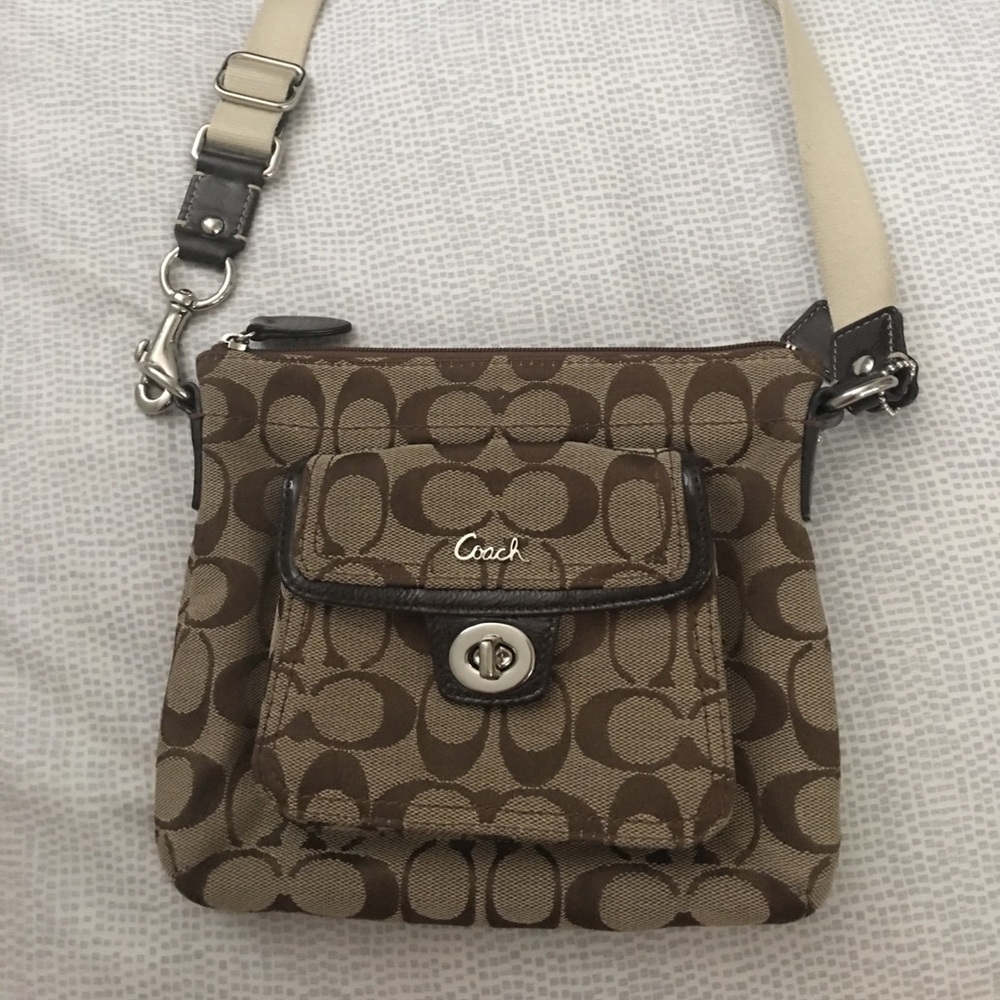 Coach bag 😻