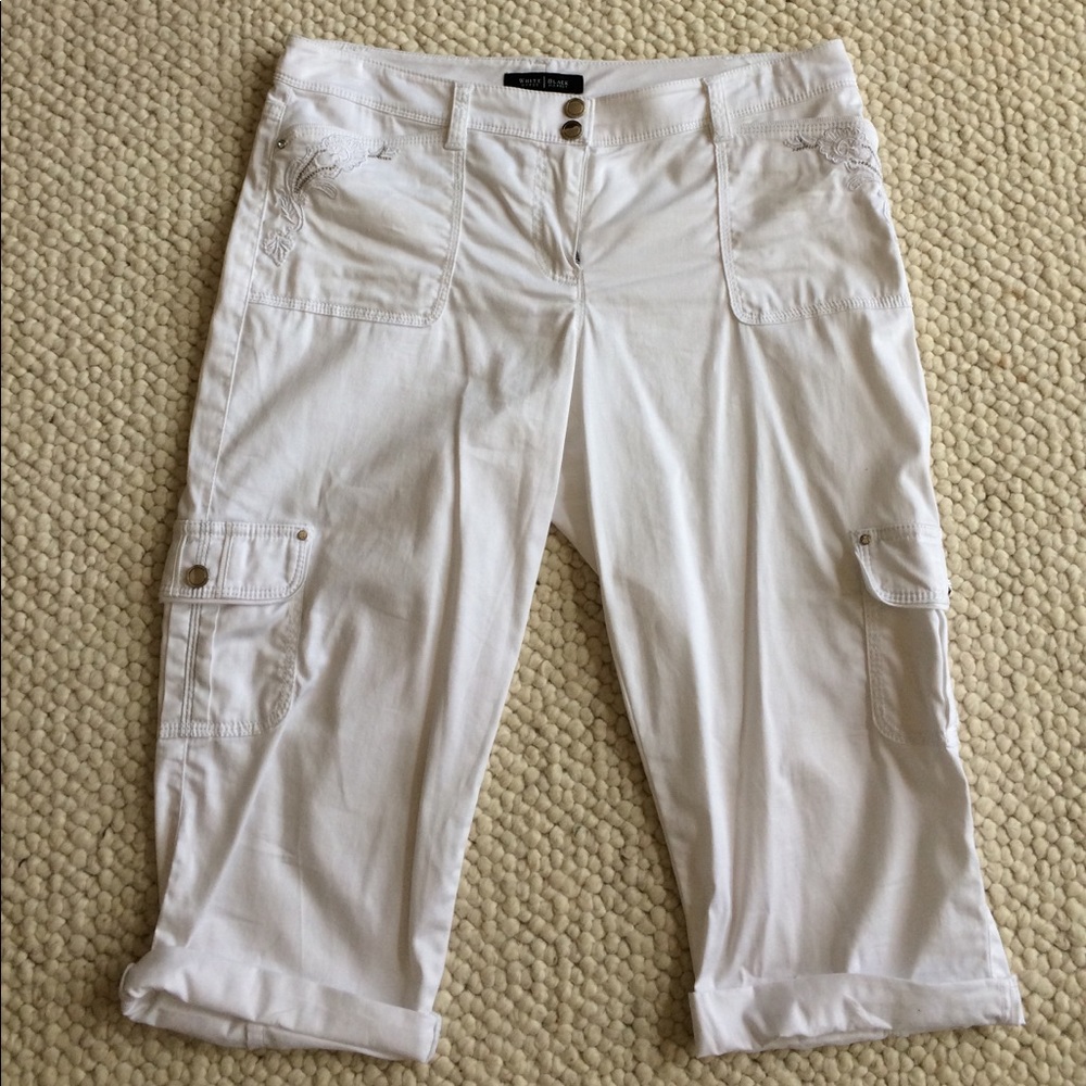 WHBM white crop leg pant, size 6