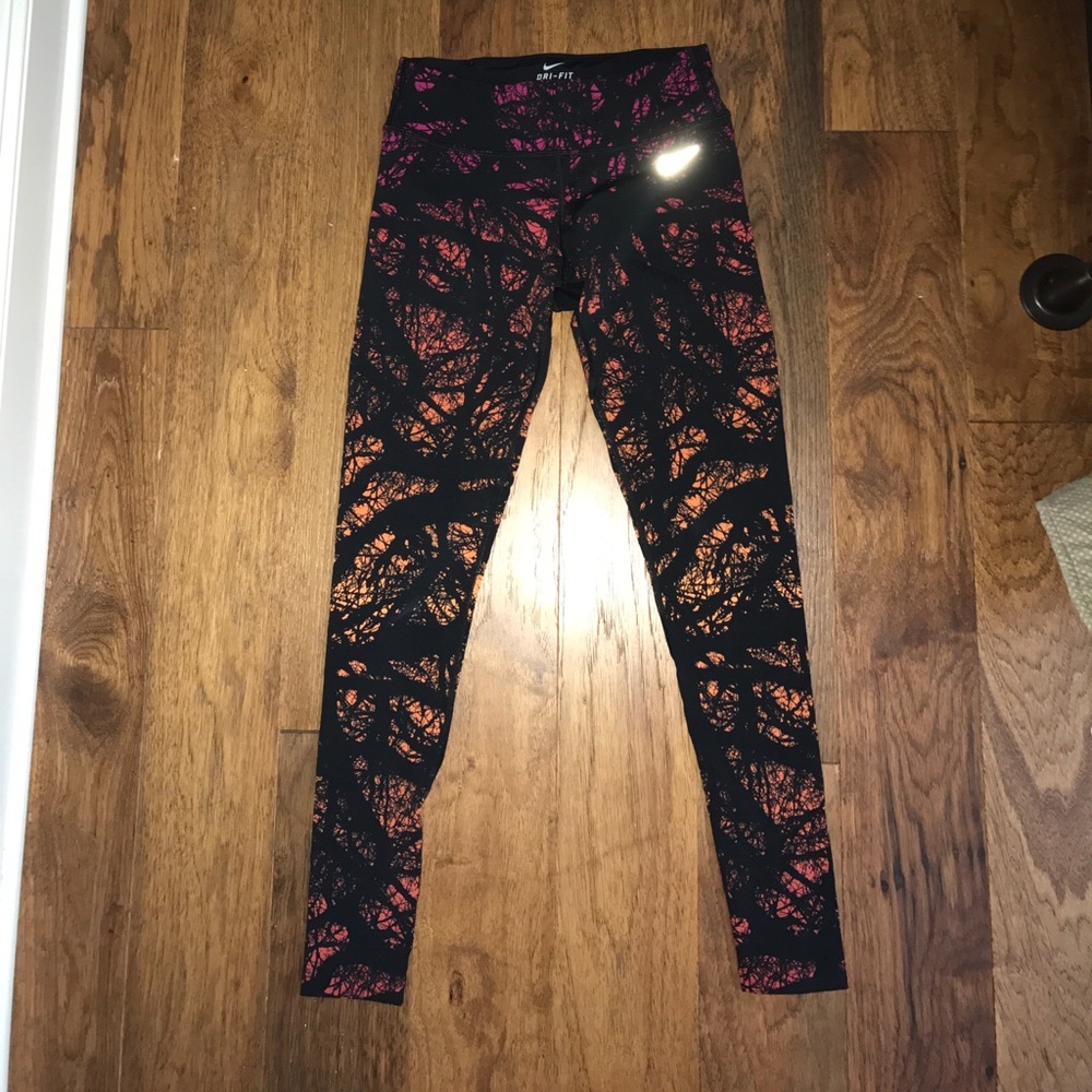 NWOT Nike Leggings!!!!