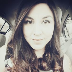 Meet your Posher, Yamile