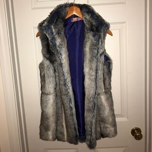 SELFIE COUTURE Grey with Blue Undertones Fur Vest