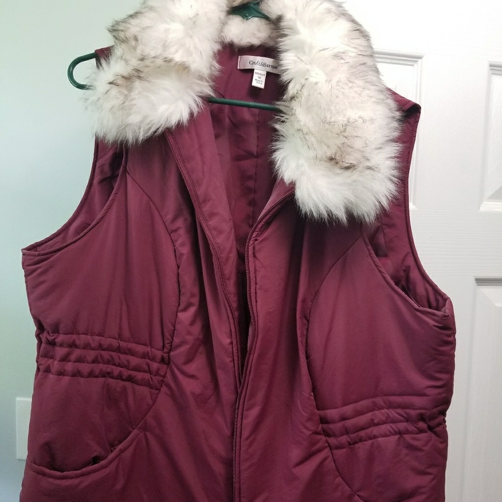 Faux fur collar vest