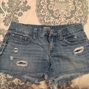Daytrip Buckle distress Jean shortS