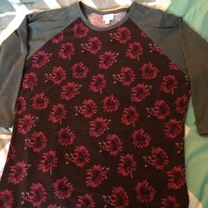 EUC LuLaRoe Randy Tee Size Large!!