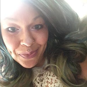 Meet your Posher, Cassandra