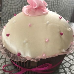 Satin Cupcake Jewelry Box