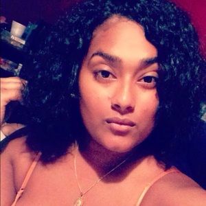 Meet your Posher, Yelitza