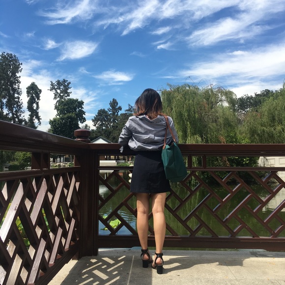 Meet your Posher, Candice - Picture 2 of 4