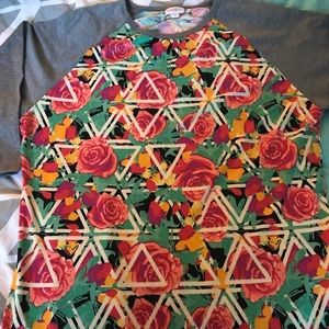 BNWT LuLaRoe 2XL Randy Tee!!