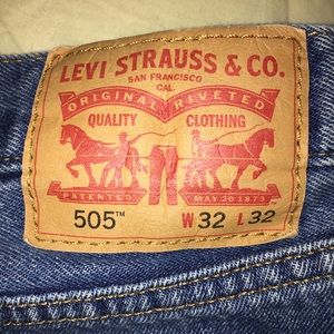 MEN's LEVI'S 505 Jeans SIZE 32x32
