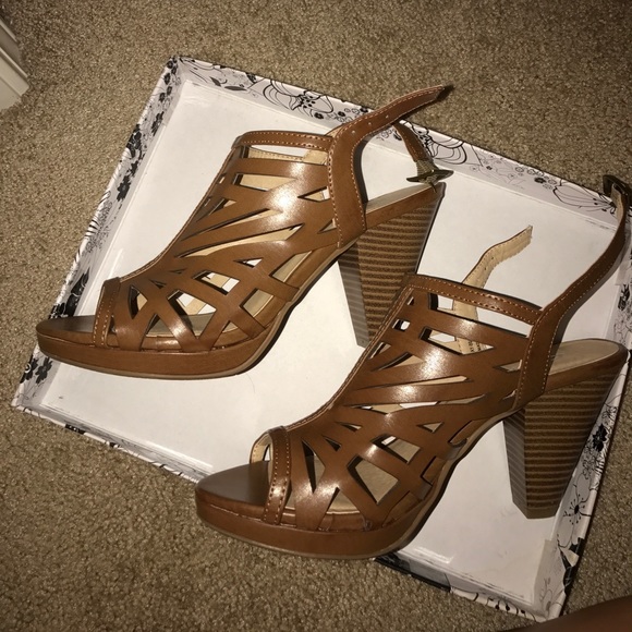 High heels! - Picture 3 of 3