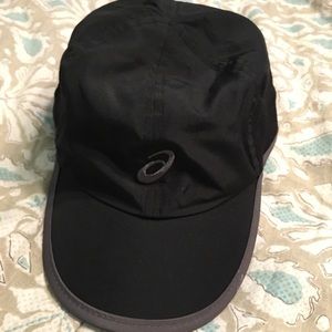 Asics black drifit hat