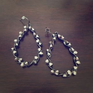 Express - black beaded earrings