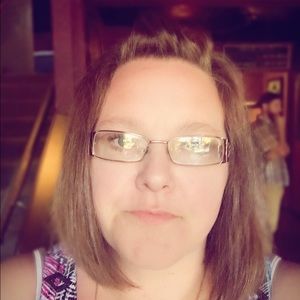 Meet your Posher, Kendra