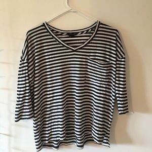 Black and white stripped quarter sleeve shirt