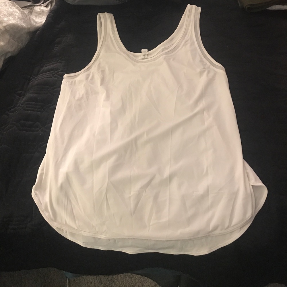 Lululemon top