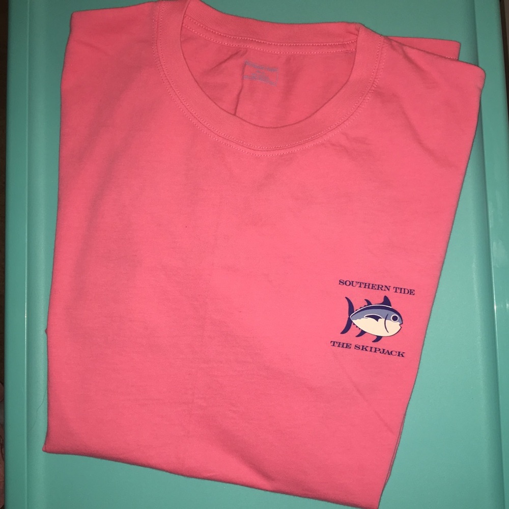 Southern Tide tee, size L