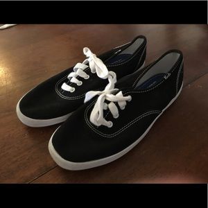 Women's keds