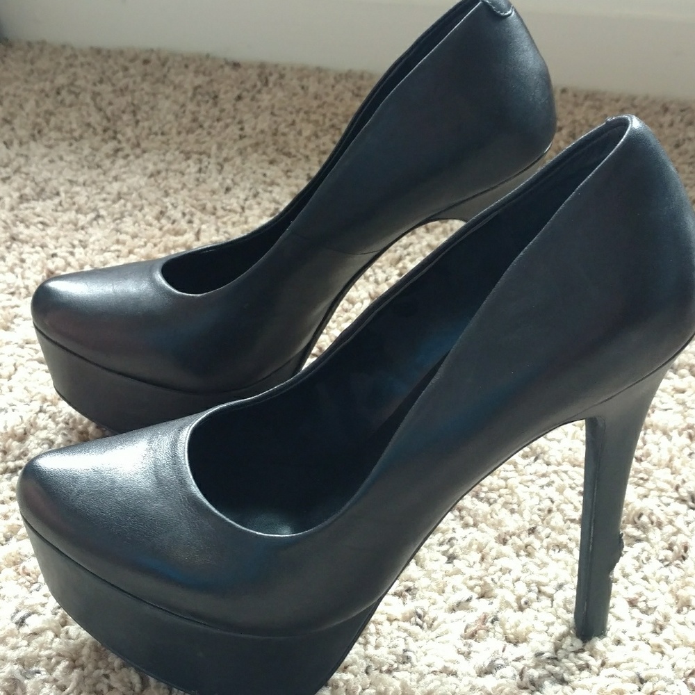 Jessica Simpson Waleo Platform Pumps