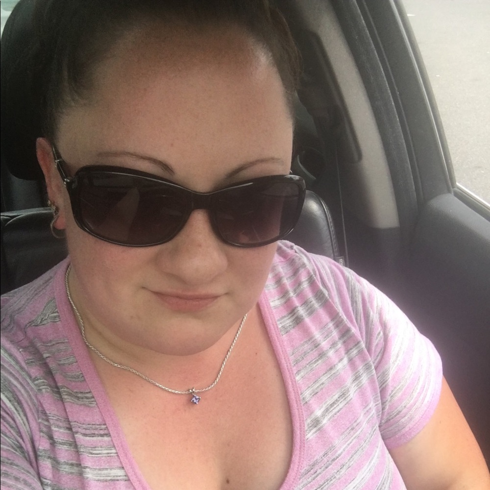 Meet your Posher, Lori