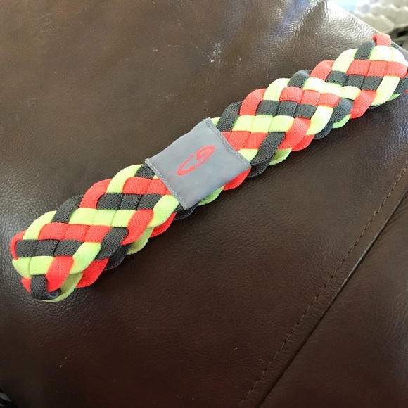 Accessories - Braided headband with grippy stuff inside