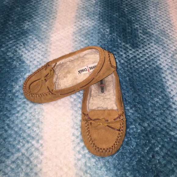 Minnetonka moccasins, gently used and very clean. - Picture 2 of 3