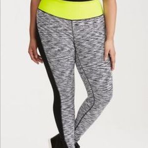 NWT Torrid Active workout pants/joggers size 3