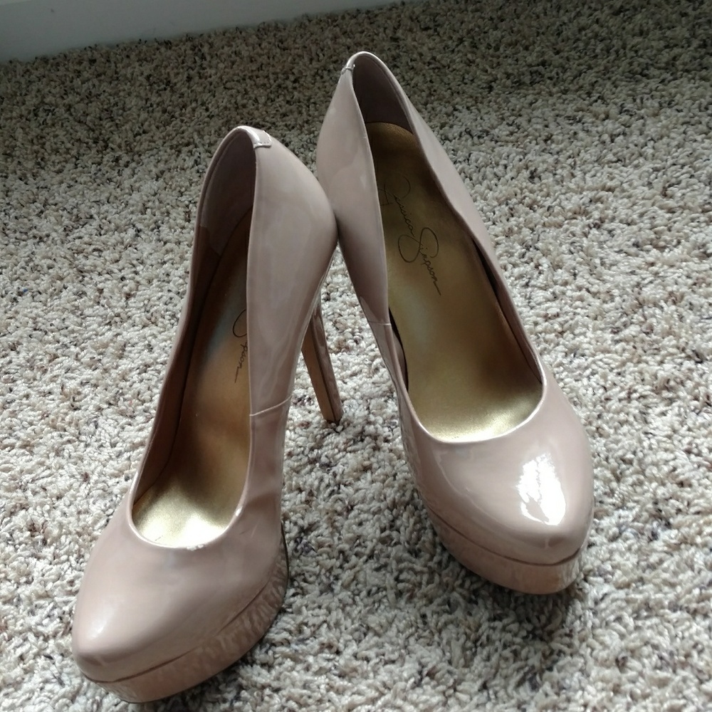 Jessica Simpson Waleo Platform Pumps