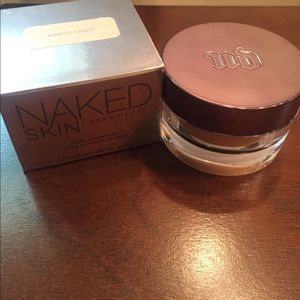 Urban Decay Naked Skin Naked Light Loose Powder