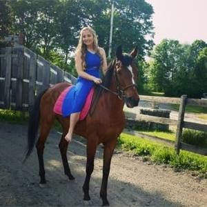 Meet your Posher, Mackenzie