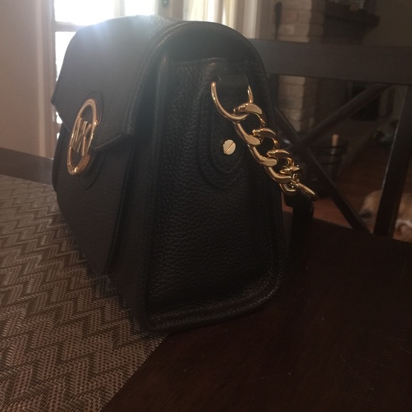 Michael kors crossbody purse - Picture 4 of 7