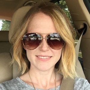 Meet your Posher, April