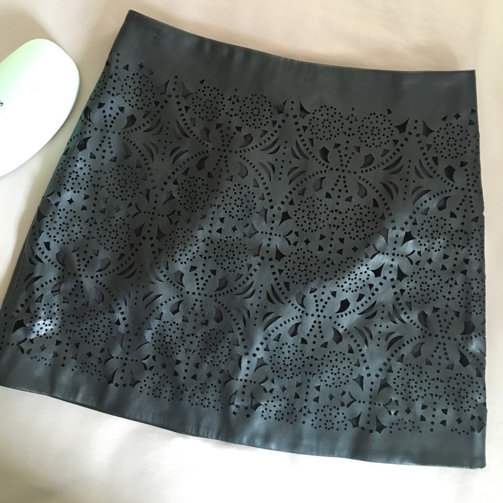 LaSer cUt leAthEr miNi sKirt