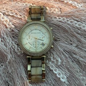 MICHAEL KORS WATCH...BEAUTIFUL GOLD FACE, MARBLE