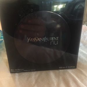 🌸🌸Yves Saint Laurent nu Eau de Parfum🌸🌸