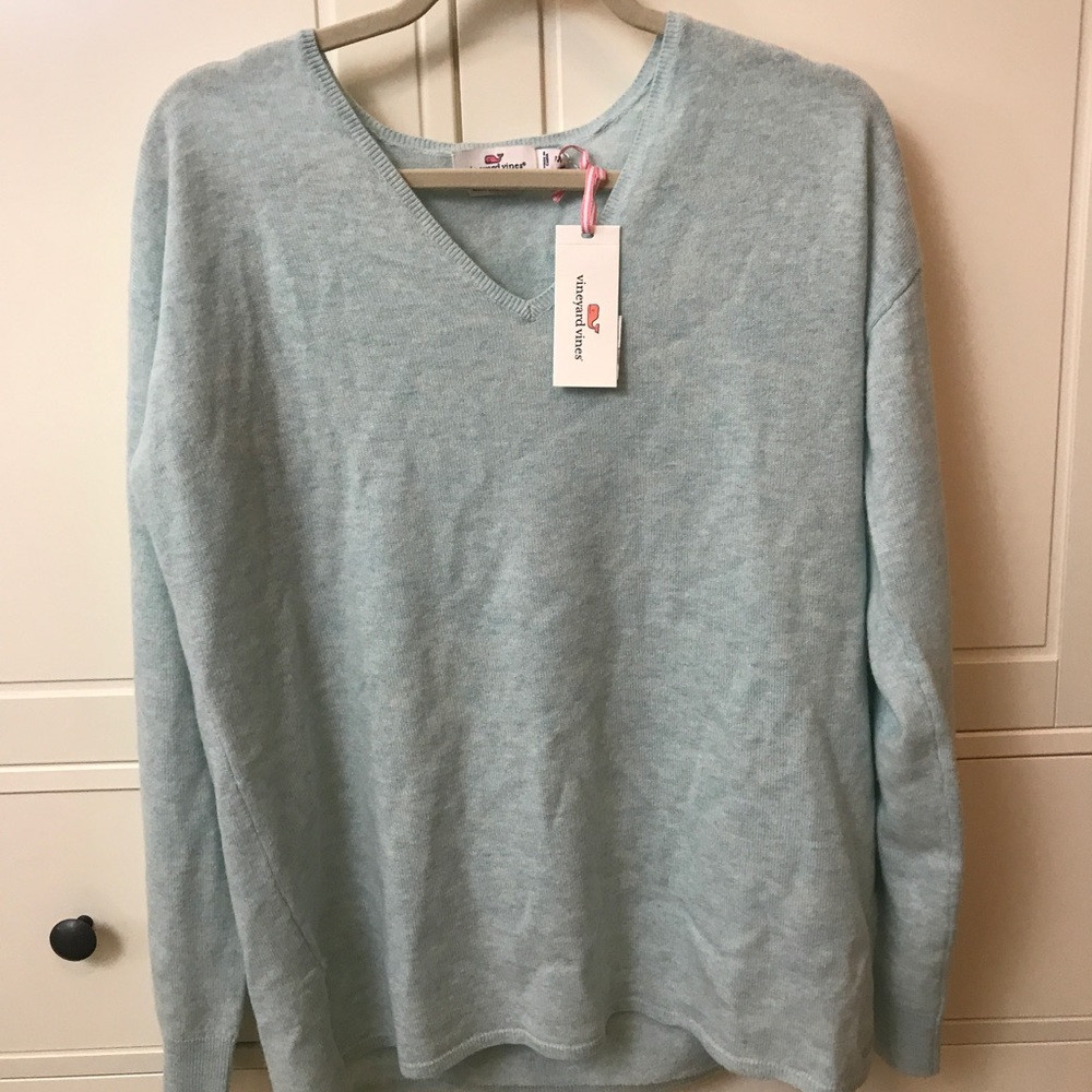 Vineyard vines blue v neck sweater