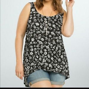 NWT Torrid Size 2 tank