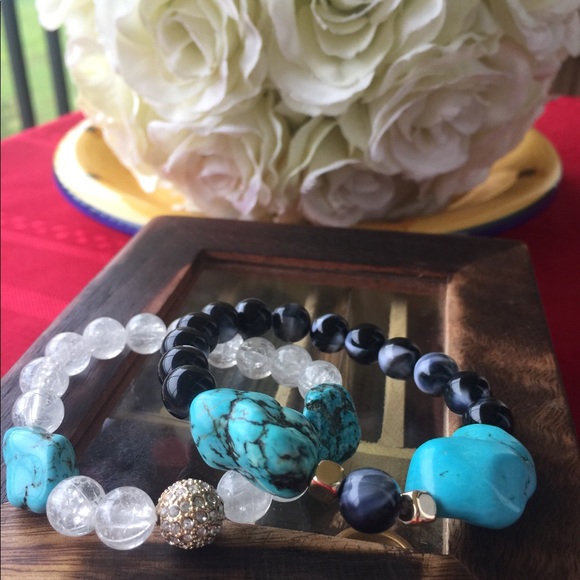 SOLD Beautiful set of 4 bracelets - Picture 5 of 8