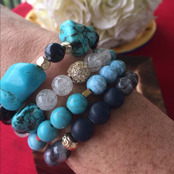 SOLD Beautiful set of 4 bracelets - Picture 8 of 8