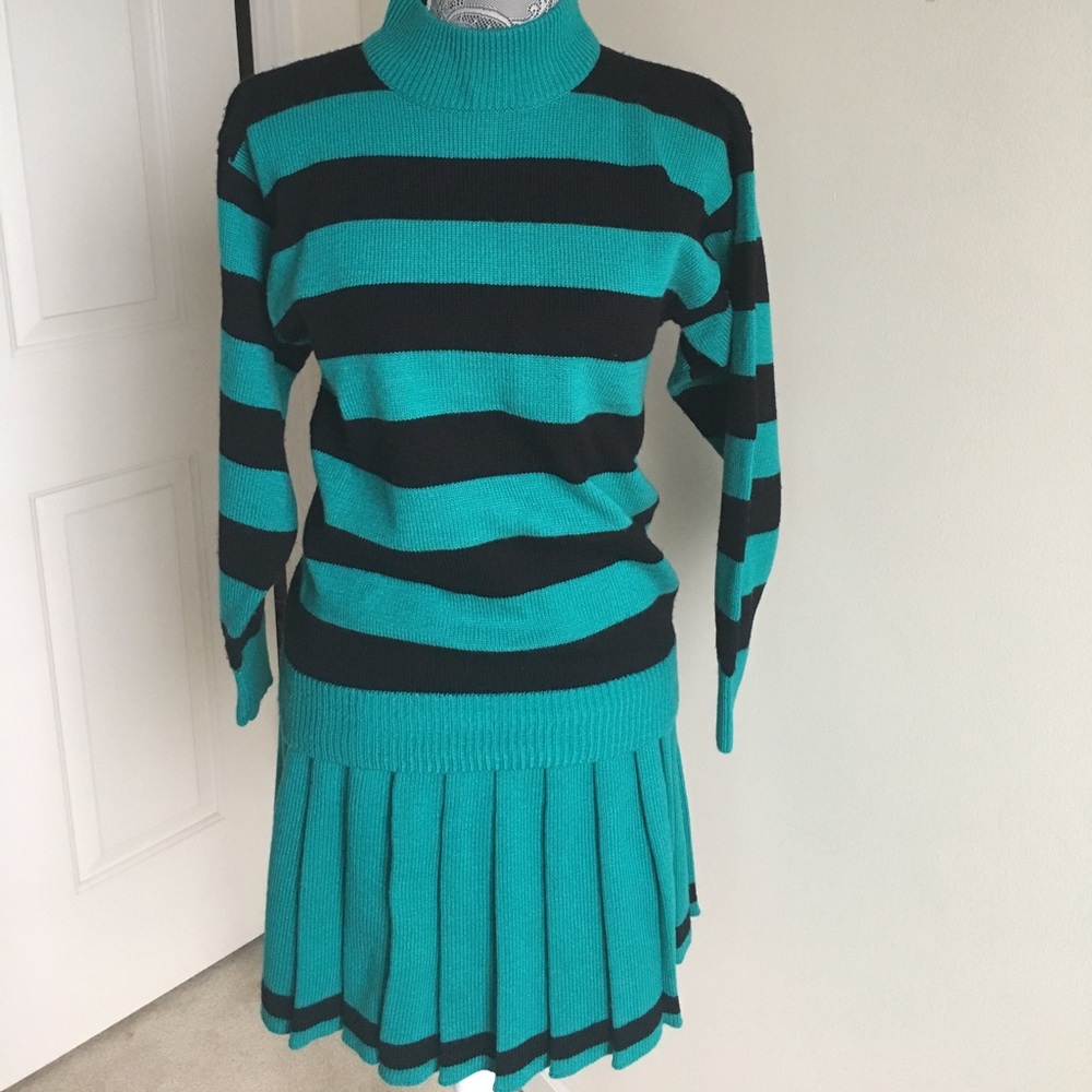 Sweater with skirt