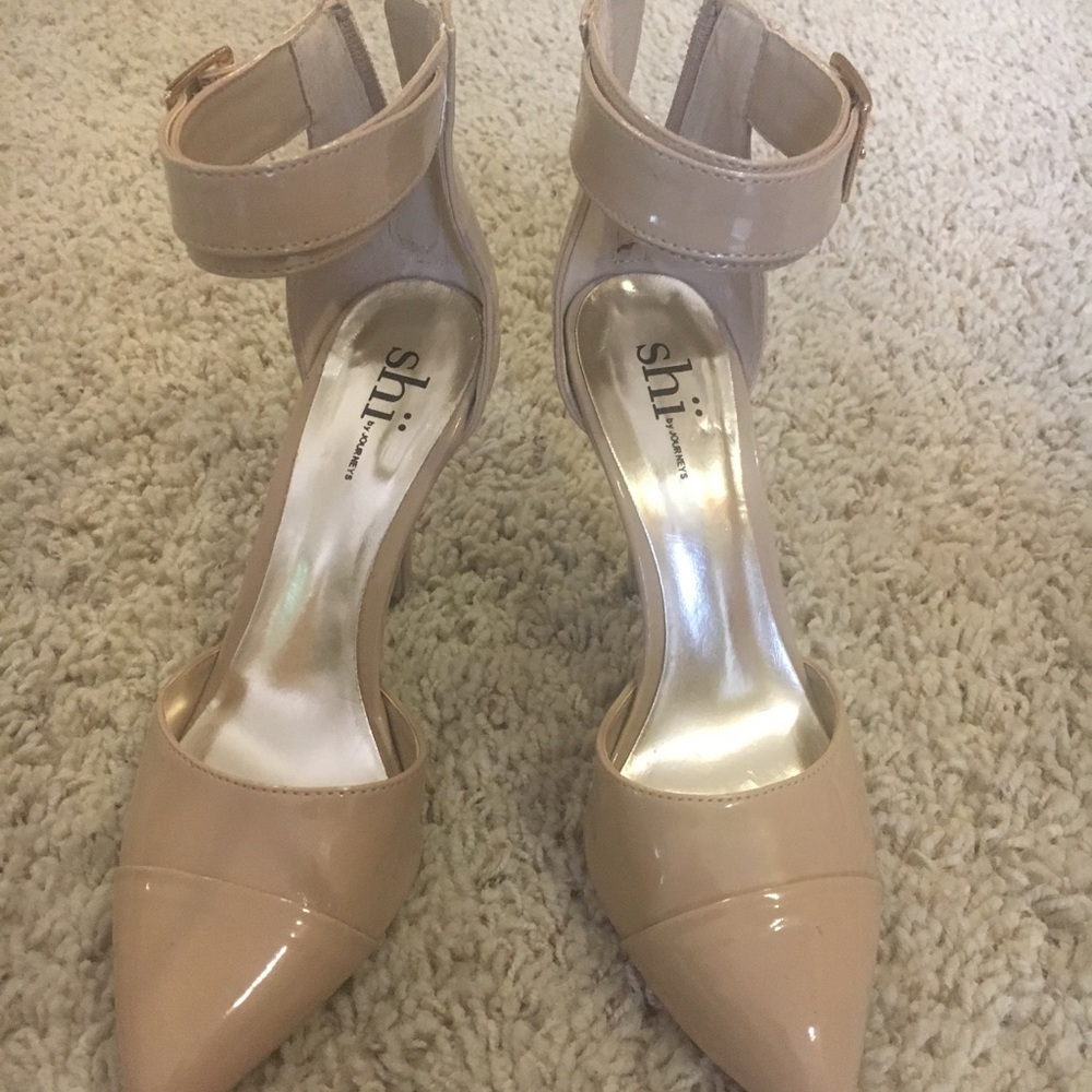 Beige heels by Shi by Journeys