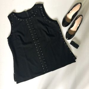NWT Worthington black shell top, disc stud L