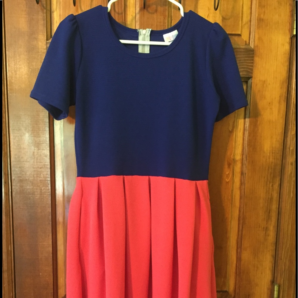 LuLaRoe Amelia. Medium