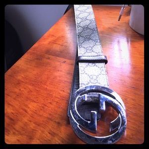 Gucci aop brown belt