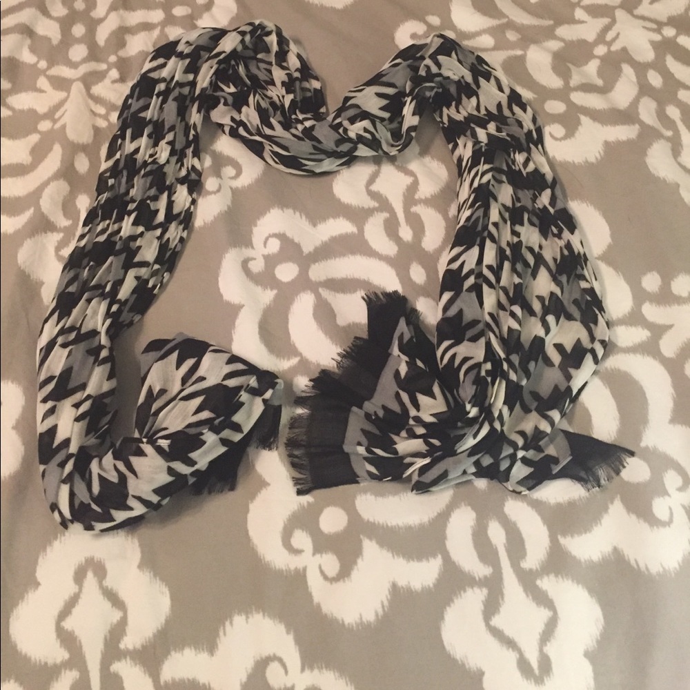 Herringbone scarf