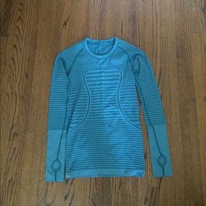 Long sleeve teal lululemon shirt